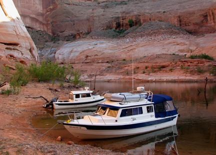 Wild Blue and Rana Verde in Forgotten Canyon