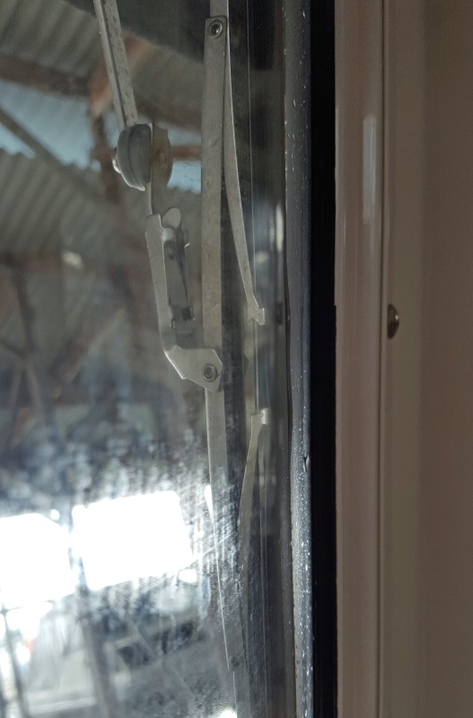 Wiper on V-23