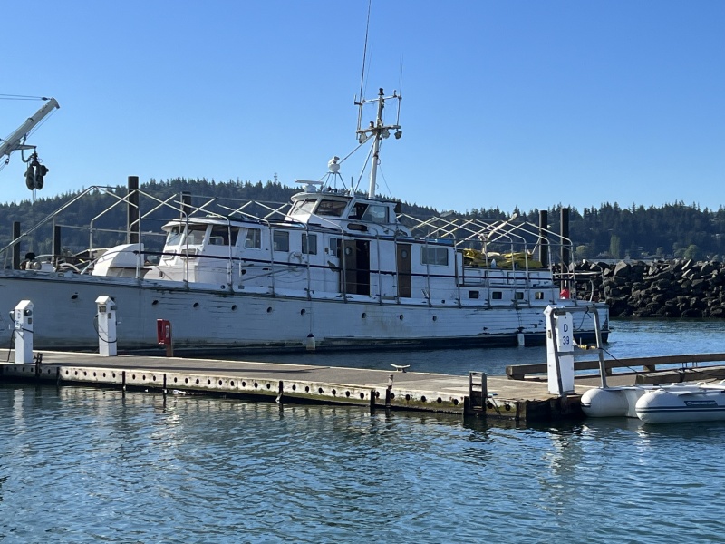 Wonder why the scaffolding around the top of the boat.